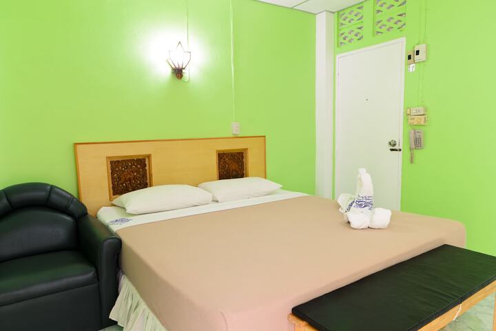 Room 8 of 50