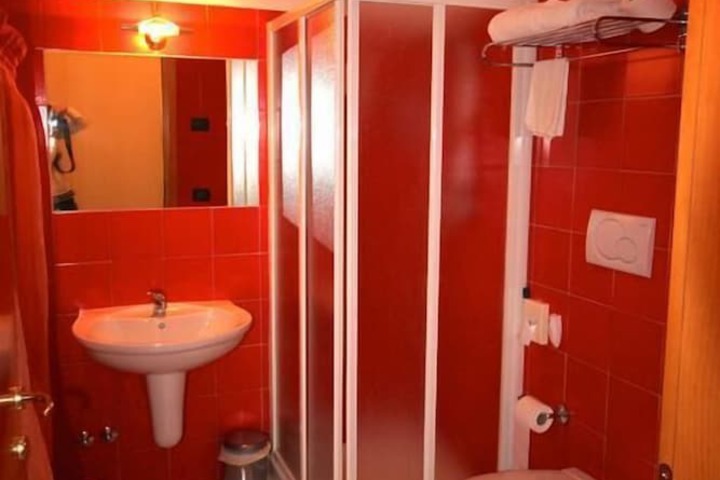 Room 21 of 52