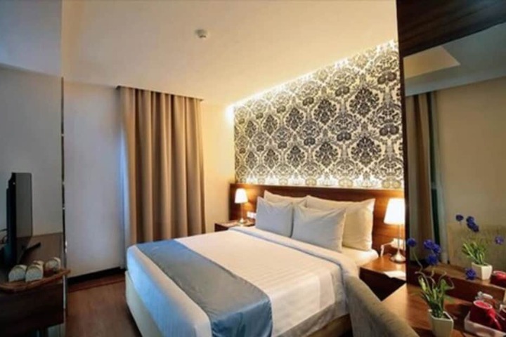 Room 4 of 54
