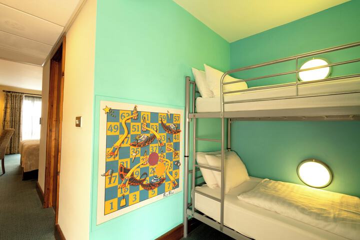 Room 37 of 95
