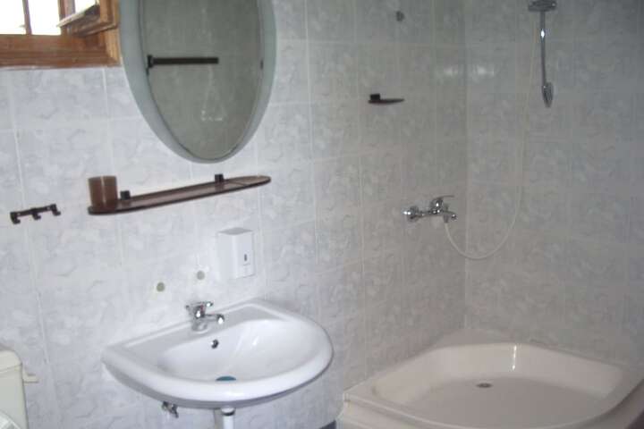 Room 8 of 11