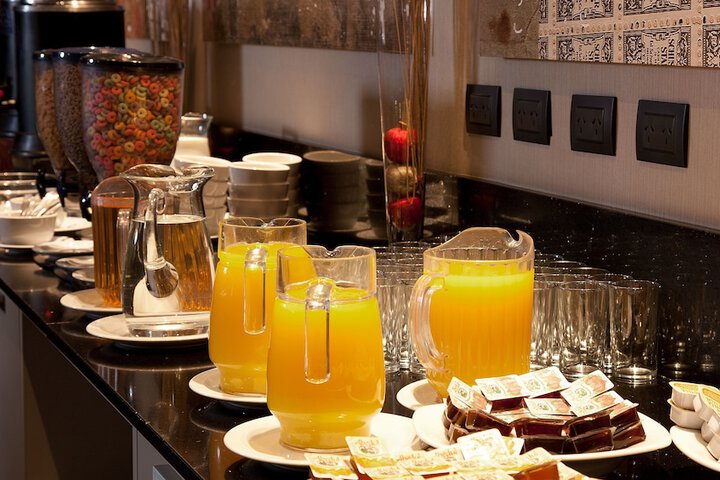 Breakfast/Coffee Service 33 of 41