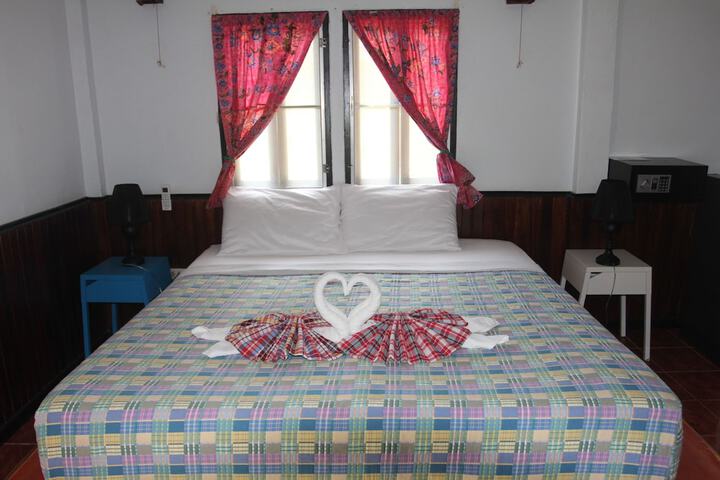 Room 14 of 117