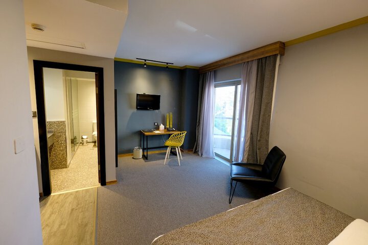 Room 43 of 86
