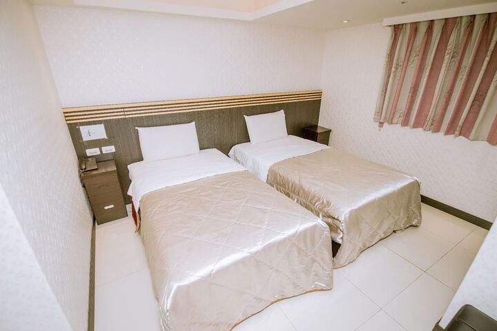 Room 7 of 53