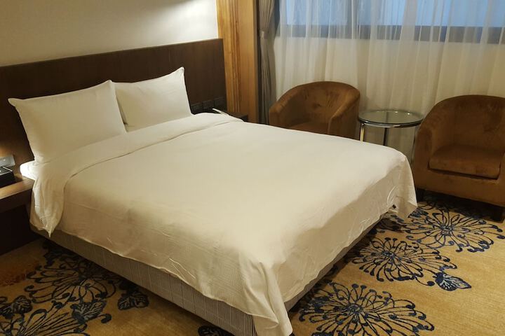Room 5 of 42