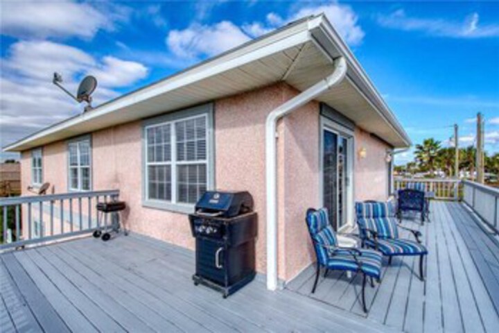 Terrace/Patio 2 of 39