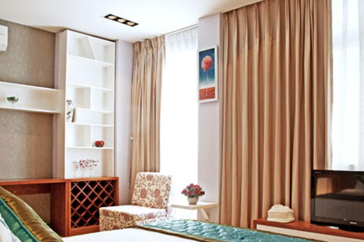 Room 4 of 42