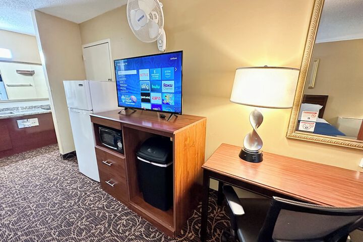 Room 4 of 19