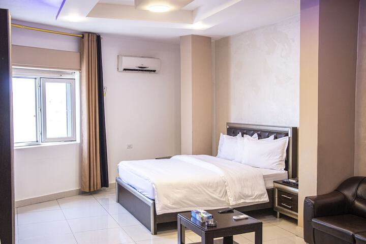Room 14 of 29