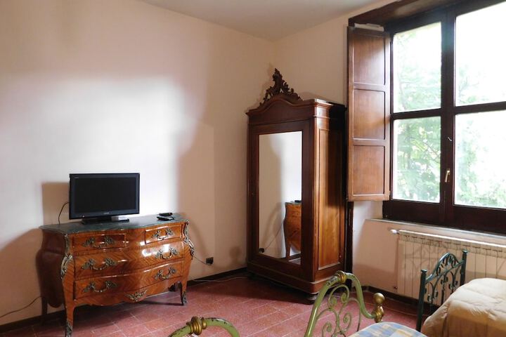 Room 22 of 115