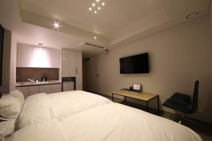 Room 6 of 41