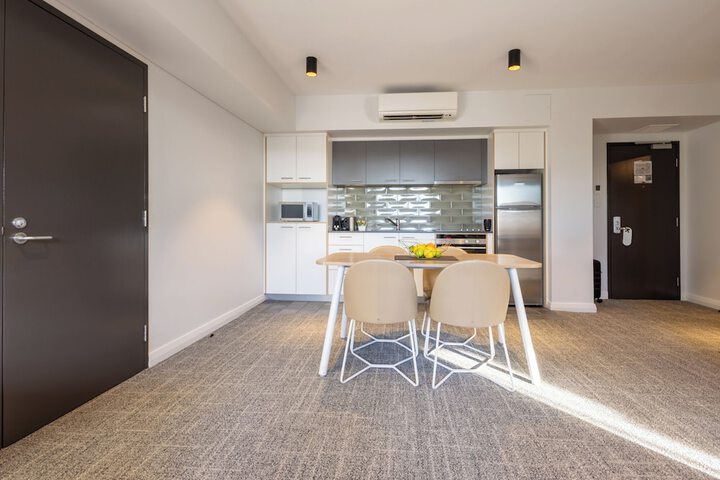 Room 4 of 30