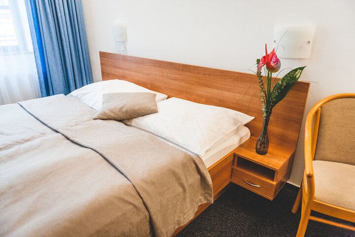 Room 13 of 52
