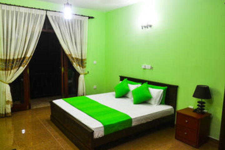 Room 8 of 17