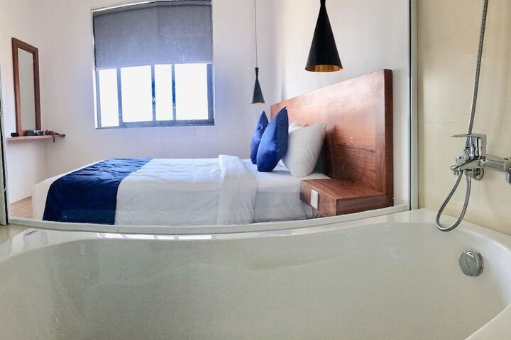Room 29 of 48