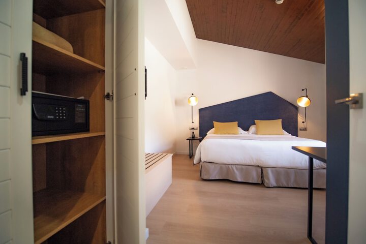 Room 16 of 118