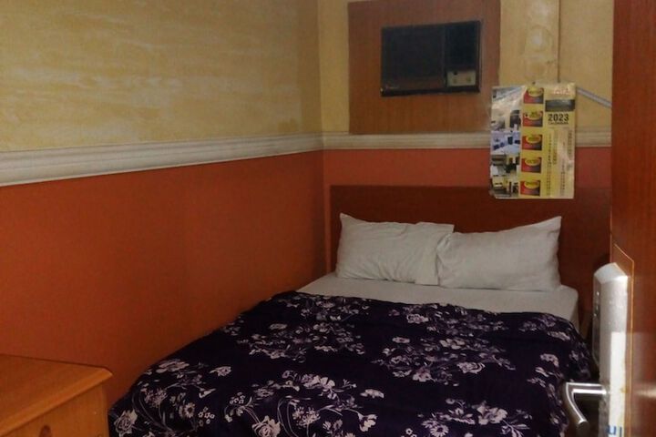 Room 22 of 52