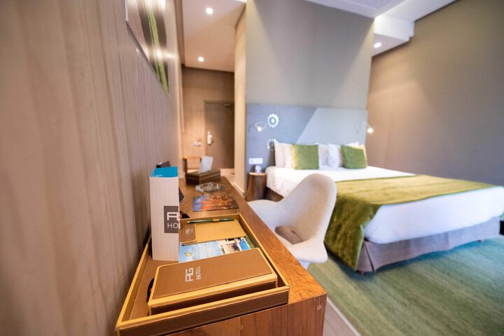 Room 32 of 85