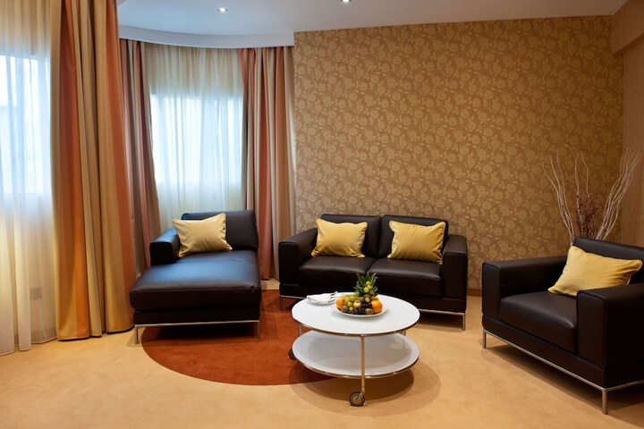 Room 14 of 69