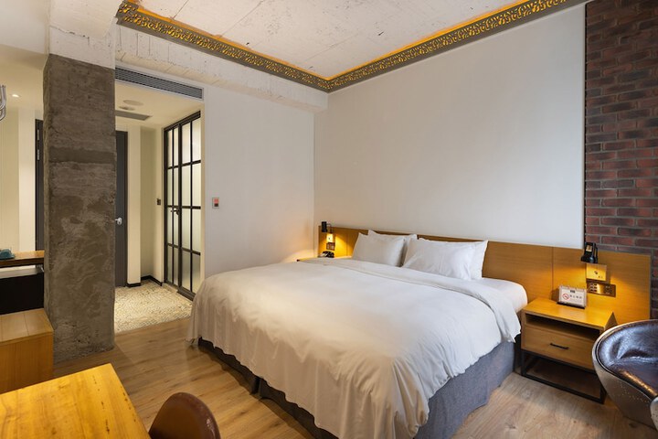 Room 45 of 151
