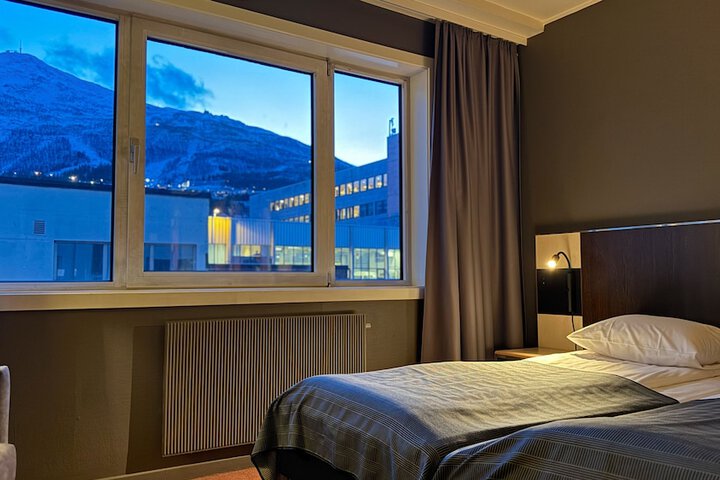 Room 42 of 93