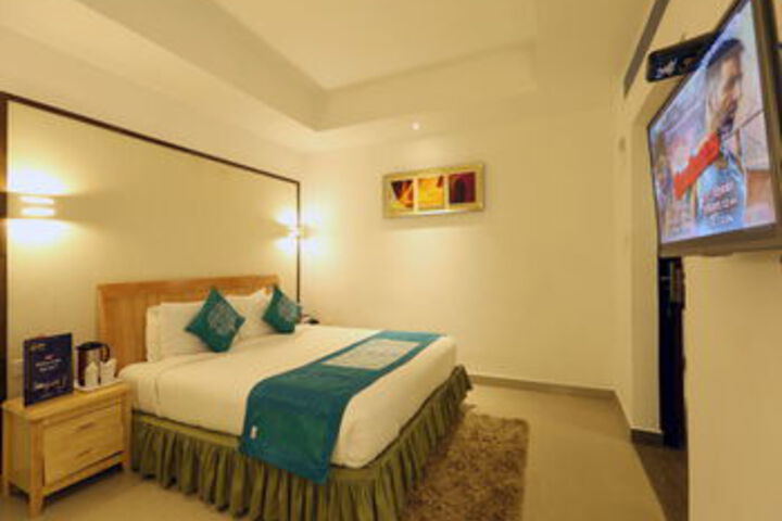 Room 13 of 31