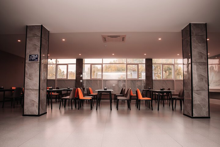 IU Hotel Jiaxiang Yanlan Road railway station store