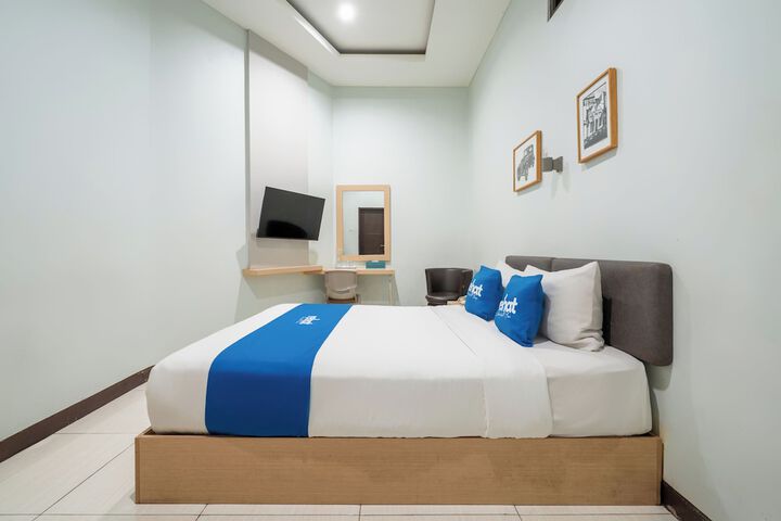 Room 21 of 40