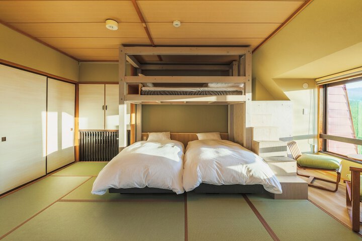 Room 15 of 37