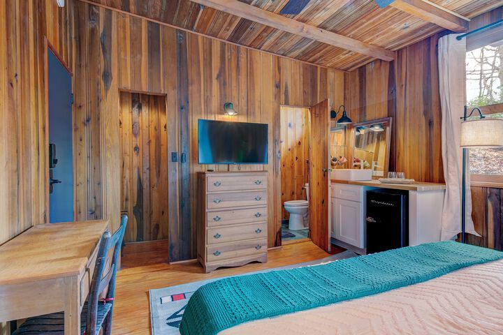 Room 9 of 23