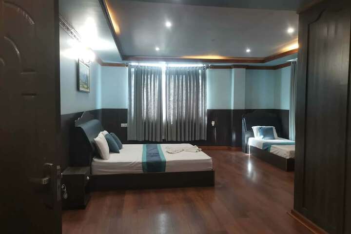 Room 3 of 46