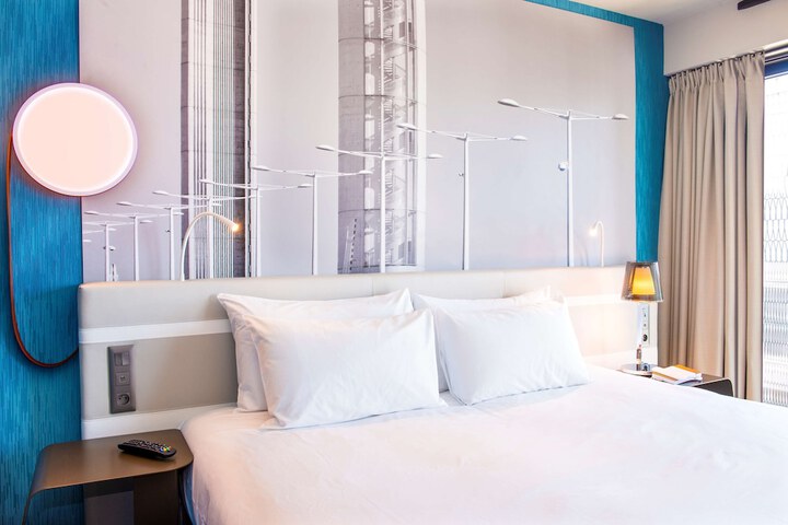 Room 26 of 134