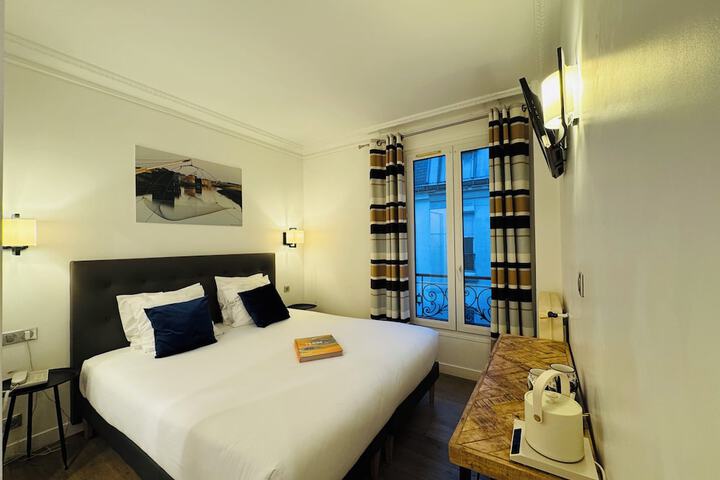 Room 8 of 29