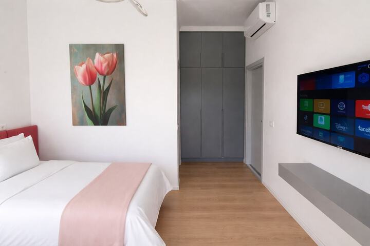 Room 13 of 61