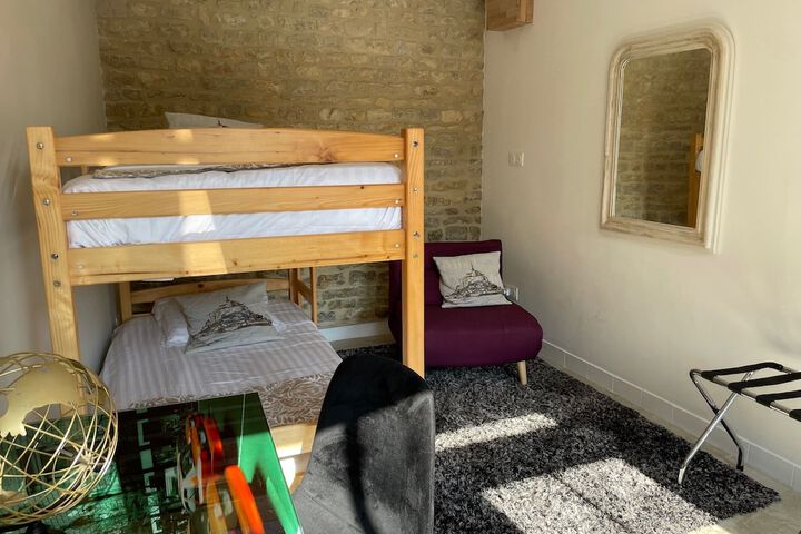 Room 51 of 137