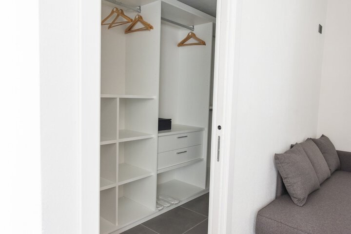 Room 17 of 58
