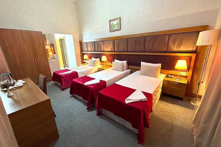 Room 26 of 47