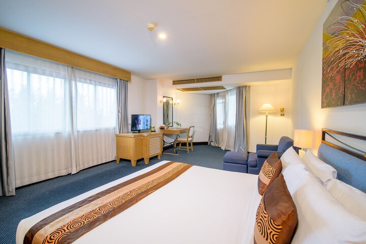 Room 16 of 115