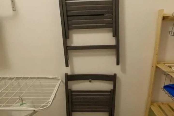 Room 7 of 8
