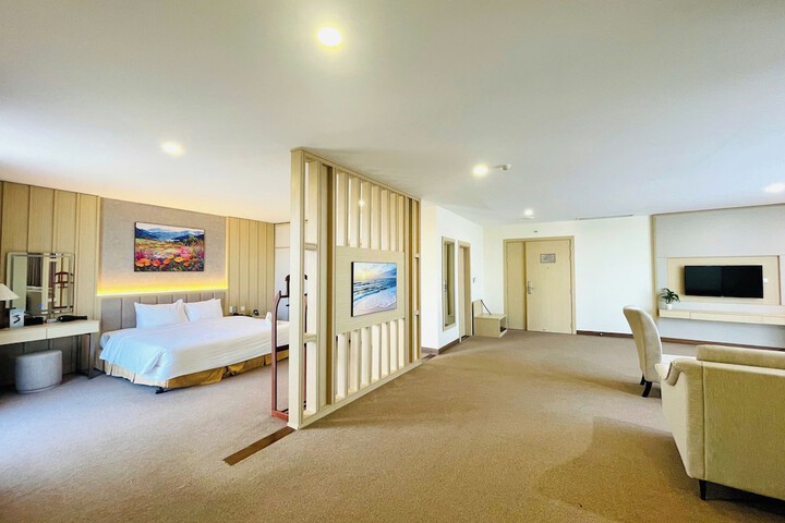 Room 22 of 57
