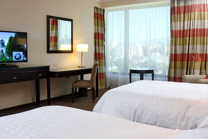Room 7 of 38