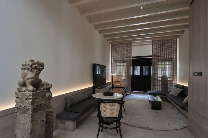 Room 3 of 13