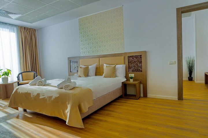 Room 40 of 104