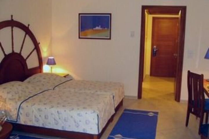 Room 13 of 54