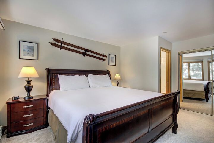 Room 5 of 95