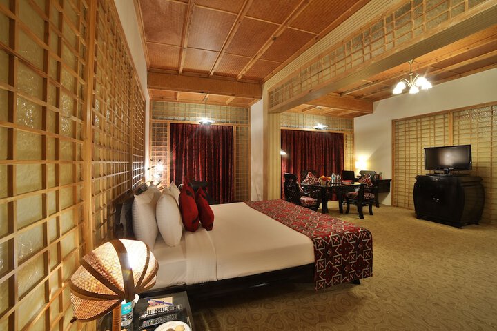 Room 14 of 120