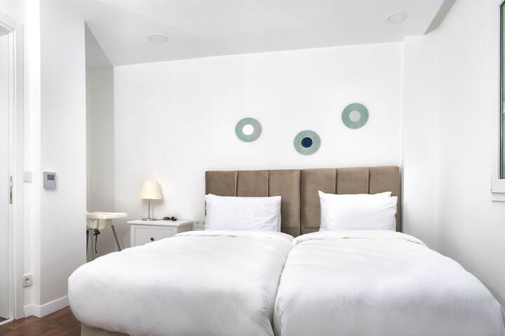 Room 3 of 67