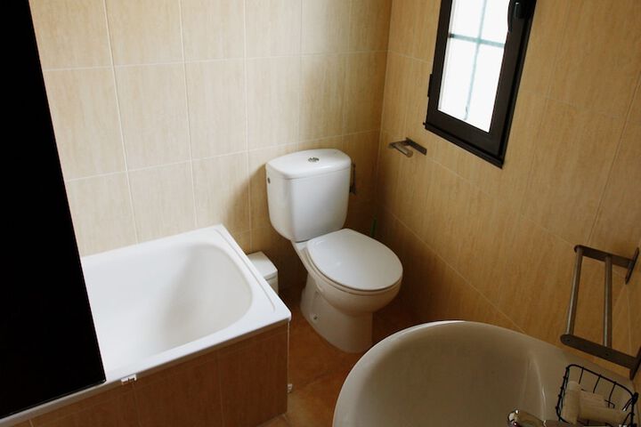 Room 8 of 8
