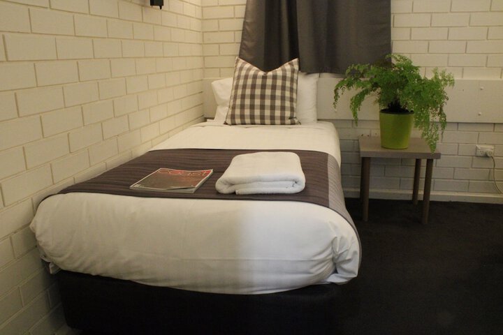 Room 8 of 58